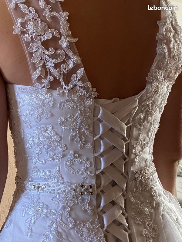 Robe de mariée neuve (image 1)