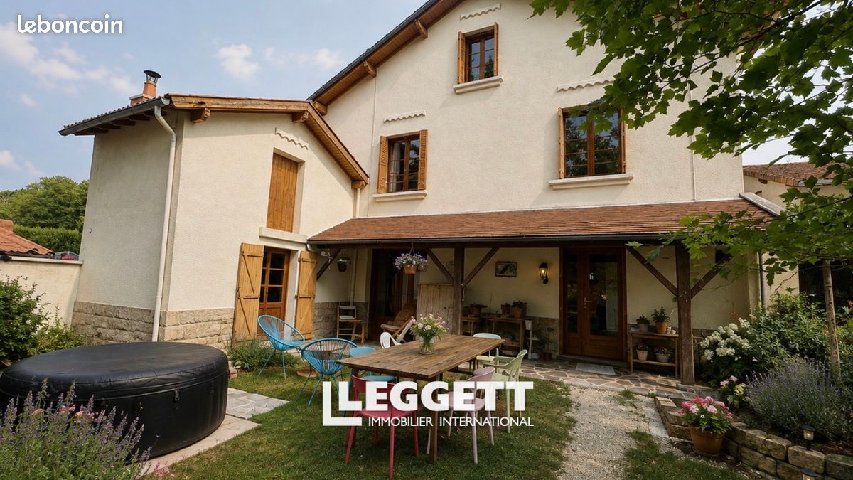 Maison 9 pièces 122 m² · à Cussac · 122 m² · 189 000 €