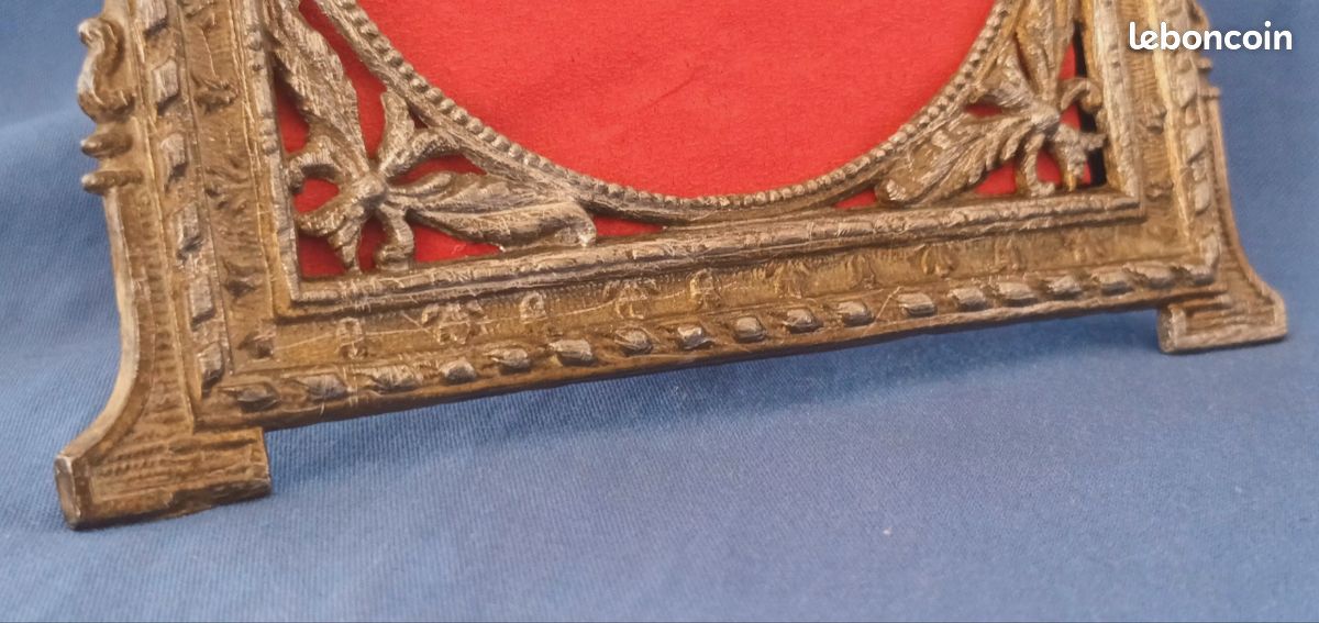 Restaurer et préserver vos cadres anciens : les outils essentiels
