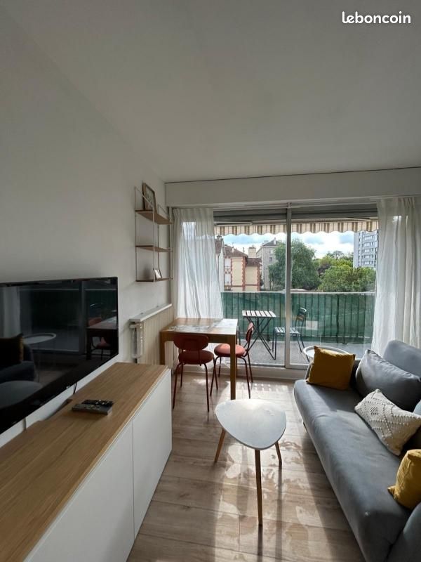 Appartement 1 pièce(s) 28 m²à louer Maisons-alfort