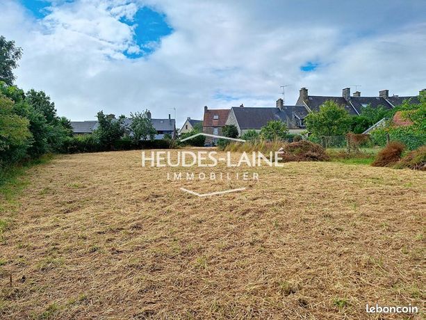 Terrain 1 021 m² Vains
