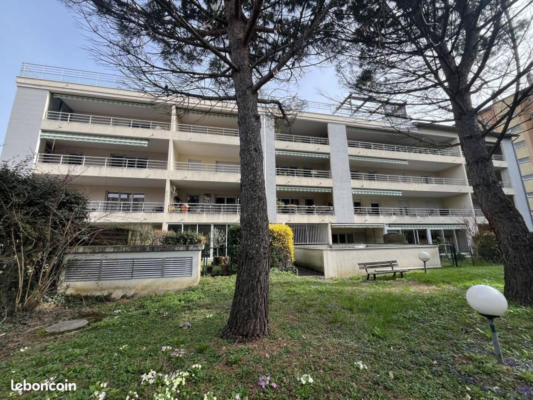 Appartement 6 pièces 150 m² · à Sathonay-Camp · 150 m² · 449 000 €