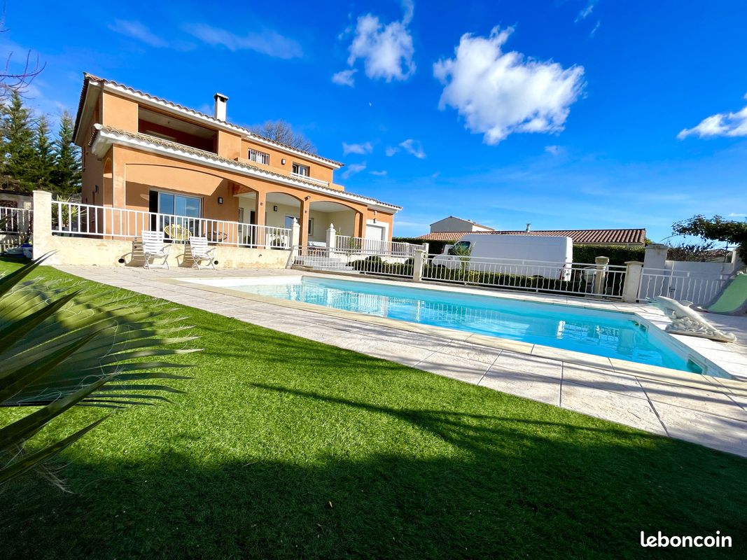 Maison 7 pièces 187 m² · à Ceyras · 187 m² · 459 000 €