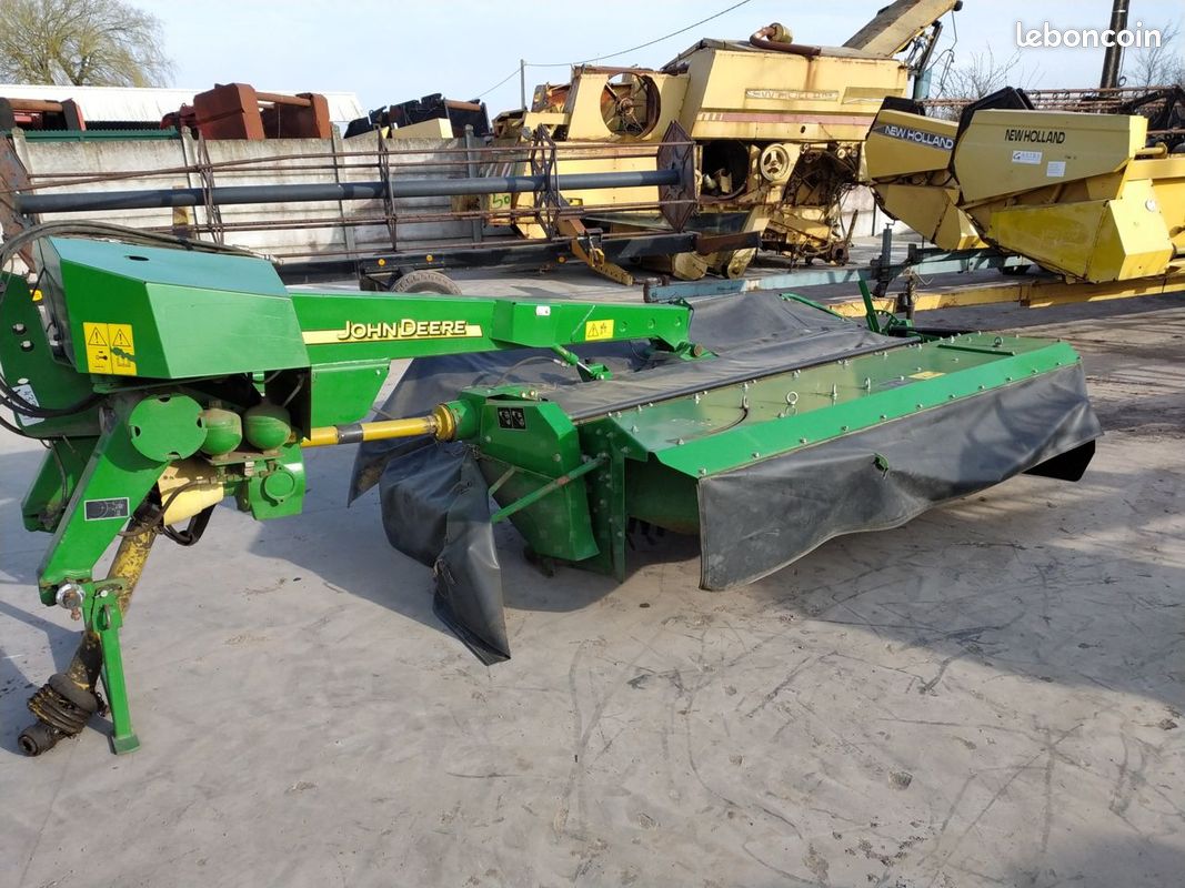John Deere 331 (image 2)