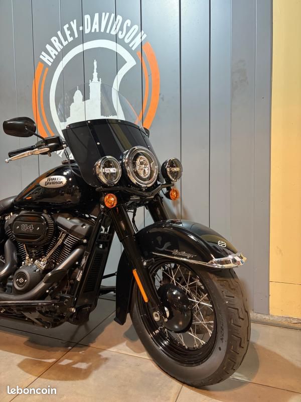 Harley Davidson SOFTAIL HERITAGE 1868 CLASSIC (image 3)