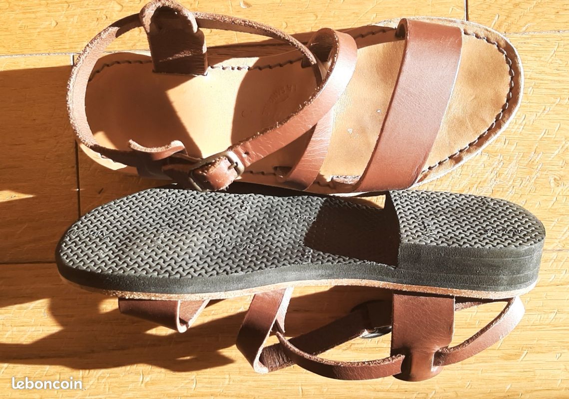 Sandales cuir femme artisanales Chaussures