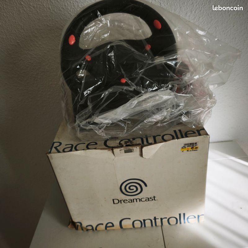 Volant De Course SEGA Dreamcast HKT-7400 – Version Japonaise OEM (Testé)