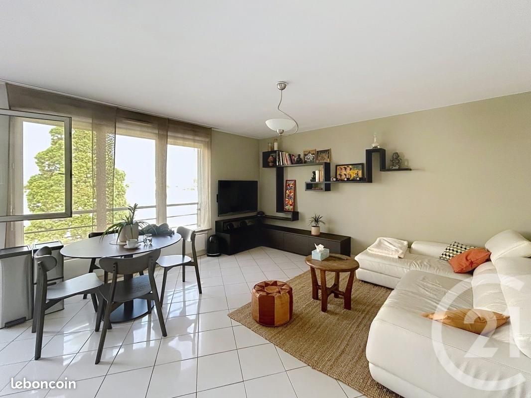 Appartement 3 pièces 56 m² · à Villejuif · 56 m² · 329 000 €