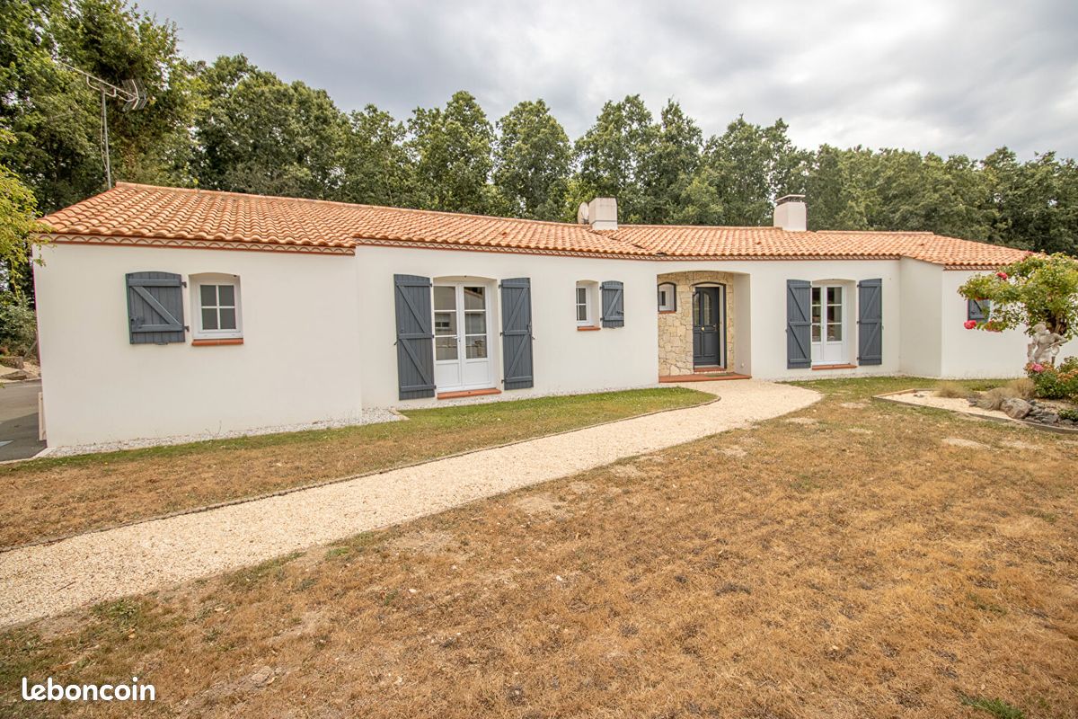 Maison 8 pièces 209 m² · à La Garnache · 209 m² · 529 900 €