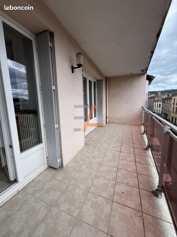 Appartement 3 pièces 73 m² · à Saint-Étienne · 73 m² · 80 000 €