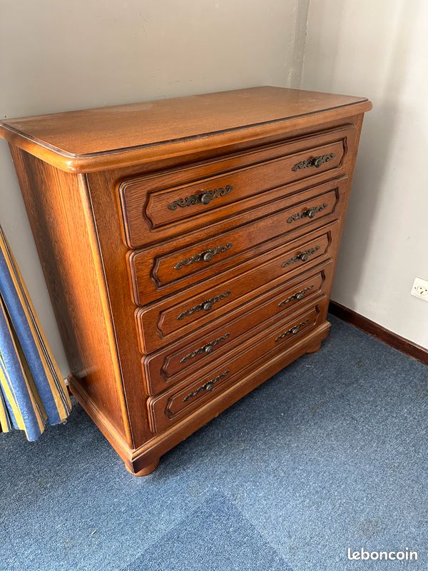 Commode (image 2)
