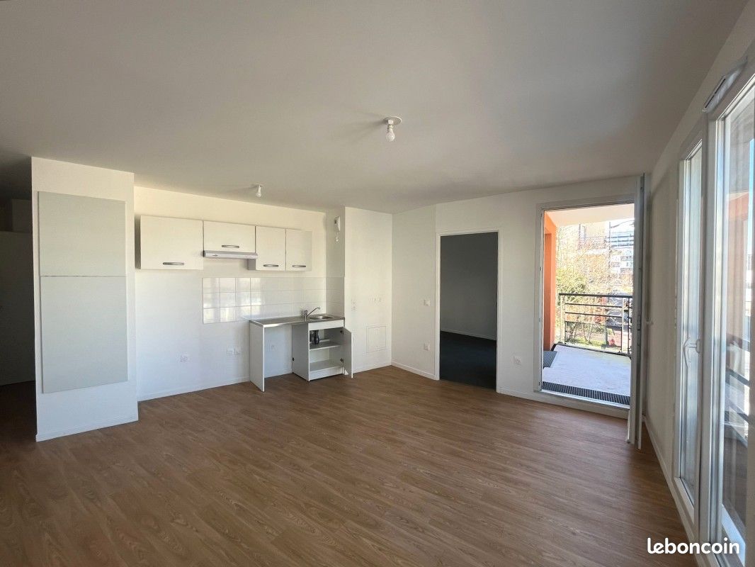 Appartement 2 pièces 44 m² · à Corbeil-Essonnes · 44 m² · 714 €/mois