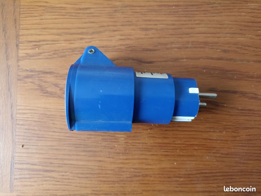 Adaptateur prise 220v - européenne (image 1)