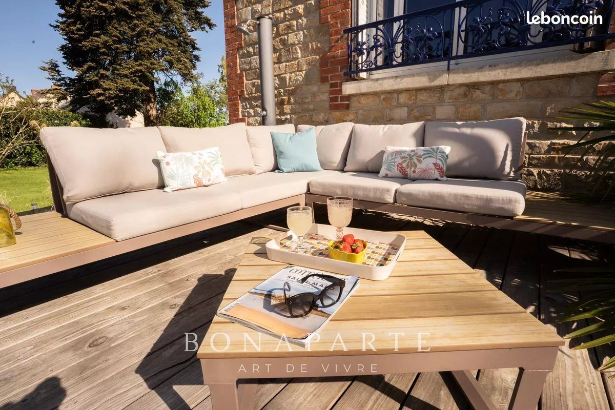 Maison 9 pièces 243 m² · à Martigné-Ferchaud · 243 m² · 530 000 €