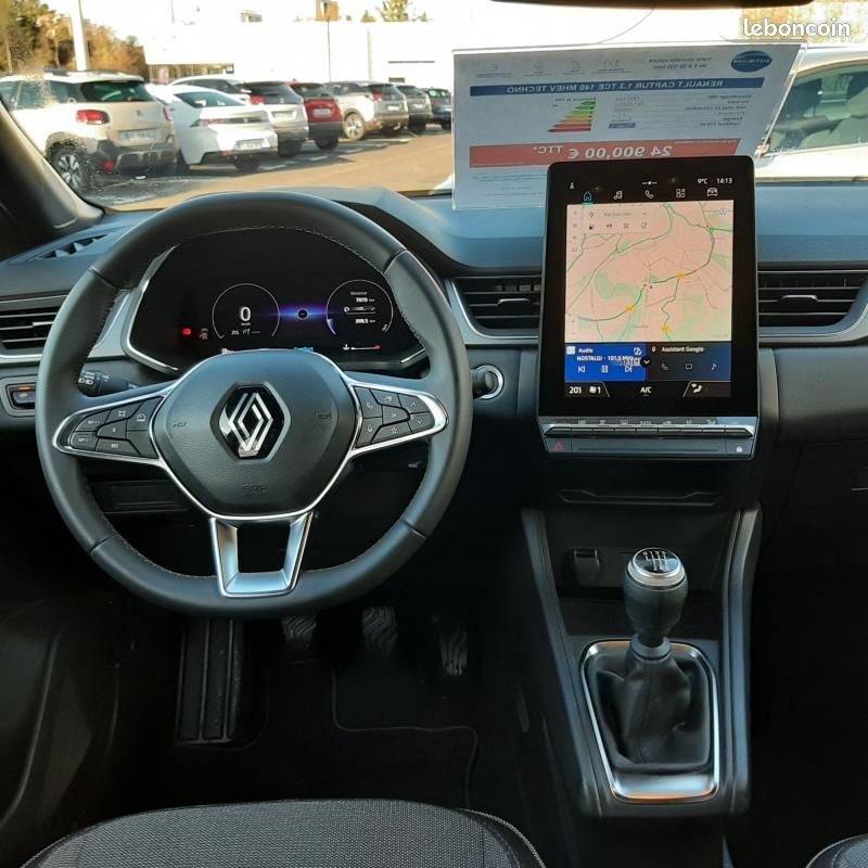 Renault Captur 1.3 TCE 140 MHEV TECHNO (image 16)