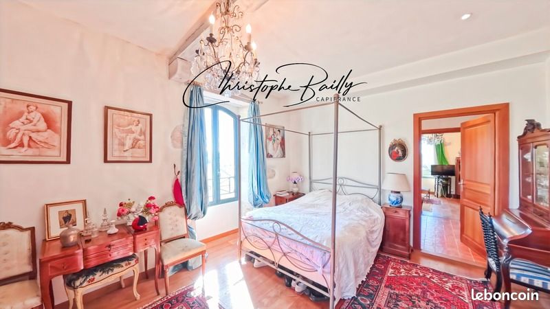 Propriété 11 pièces 310 m² (image 8)