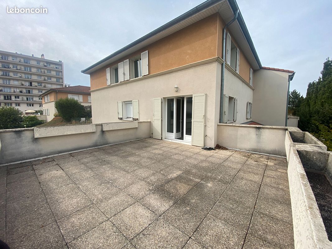Appartement 3 pièces 57 m² · à Saint-Étienne · 57 m² · 740 €/mois