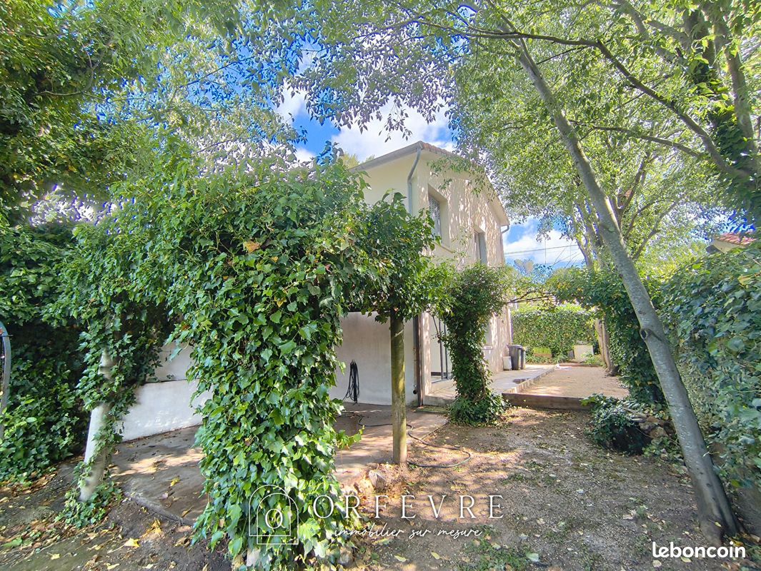 Maison 6 pièces 123 m² · à Castries · 123 m² · 462 000 €
