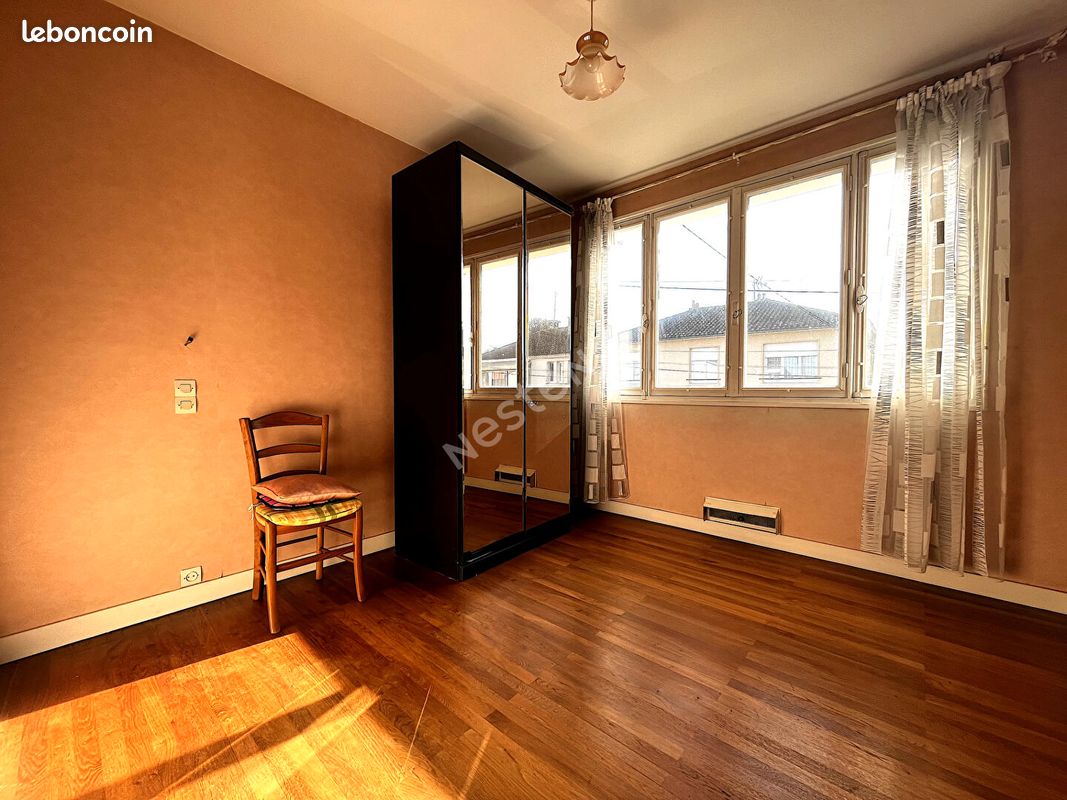 Pavillon 5 pièces 107 m² - Bressuire 79300 (image principale 4)