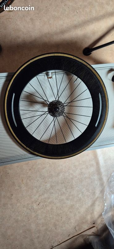 Roue Arrière Jante Carbone 80mm à boyau équipée avec boyau de