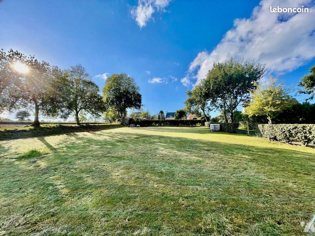 Terrain 1002 m² · à Lannion · 1 002 m² · 147 900 €