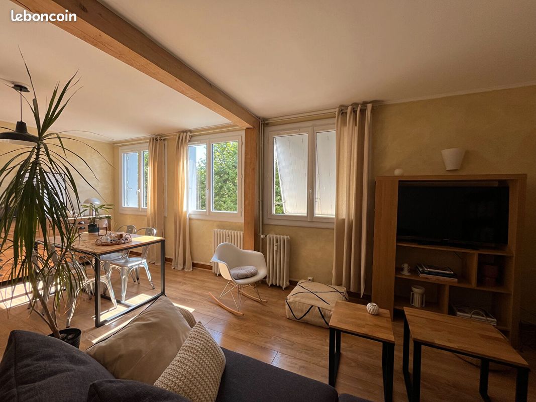 Appartement 3 pièces 78 m² · à Aurillac · 78 m² · 120 000 €