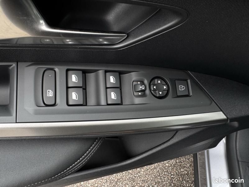 Peugeot 3008 1.2 Hybrid 145 Allure e-DCS6 / GPS + CAMERA / GARANTIE 12 MOIS (image 33)