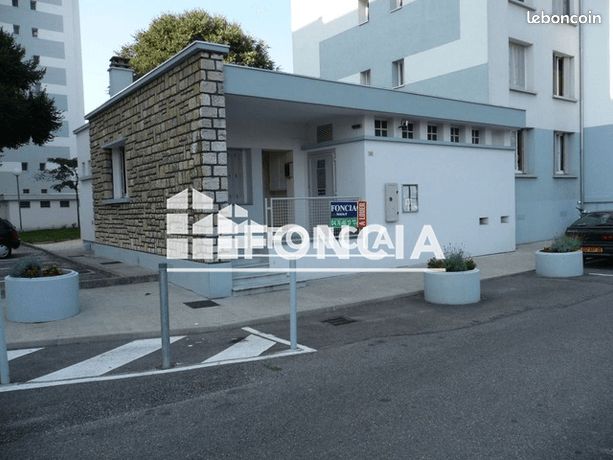 https://img.leboncoin.fr/api/v1/lbcpb1/images/bc/25/4b/bc254b8f6b2268d45166d14d0a57a5ba7a2f0f45.jpg?rule=ad-image