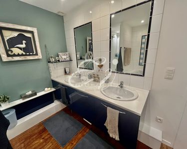 Maison 1 350 000 € - 360 m²