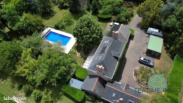 Maison 7 pièces 208 m²