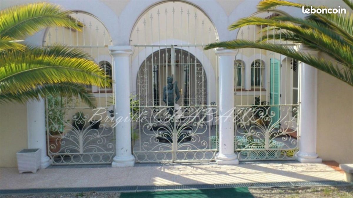 Maison 10 pièces 470 m² · à Saint-Paul-de-Vence · 470 m² · 2 450 000 €