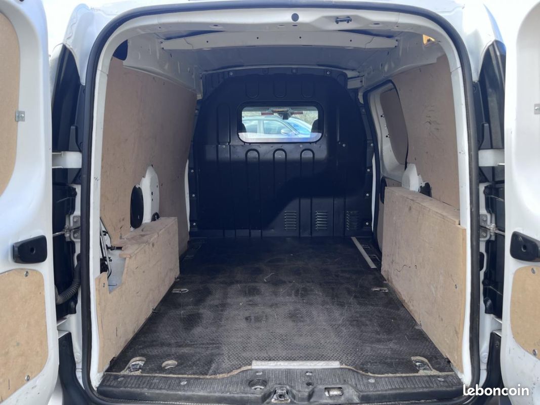 RENAULT EXPRESS 1.3 Tce - 100 VAN FOURGON Confort TVA (image 13)