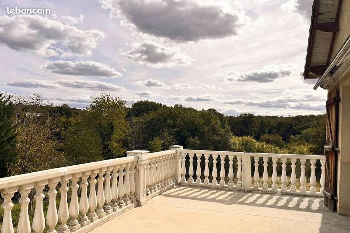 Maison 6 pièces 145 m² · à Masclat · 145 m² · 148 000 €