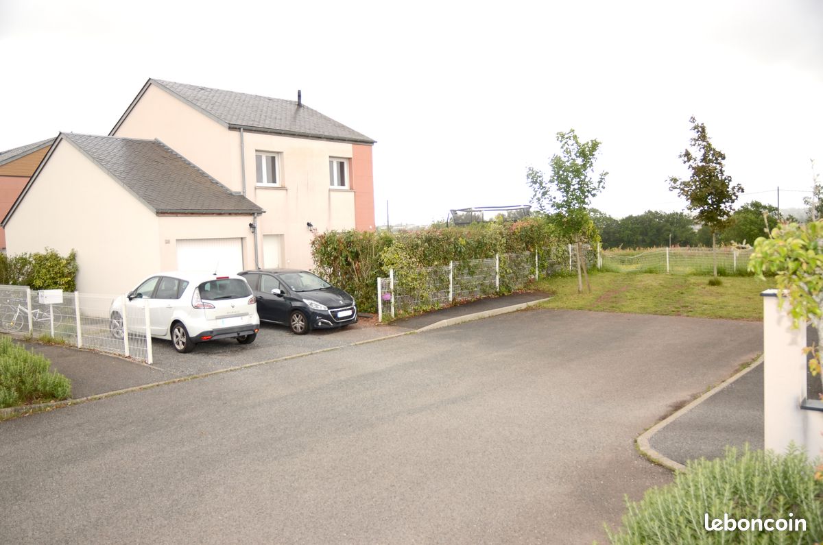 Maison 5 pièces 96 m² · à Le Monastère · 96 m² · 243 000 €