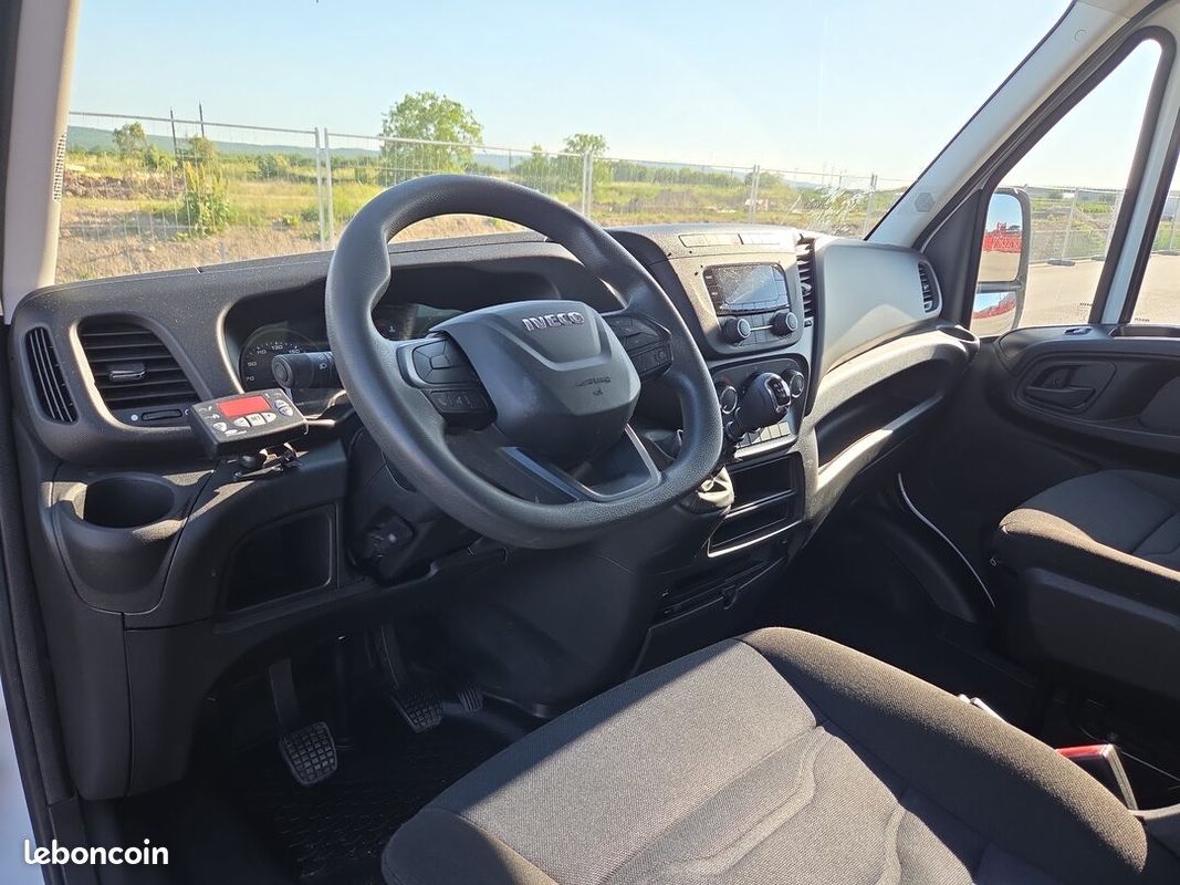 Iveco daily 35c14 frigorifique (image 7)