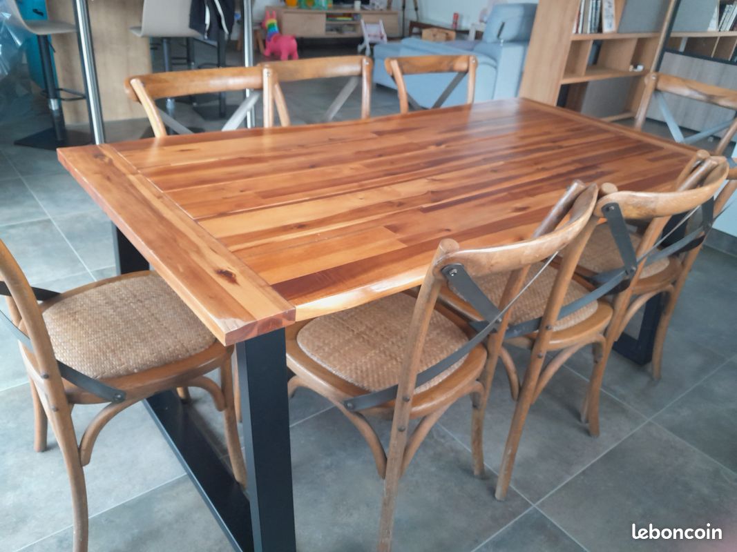 Table (image 7)