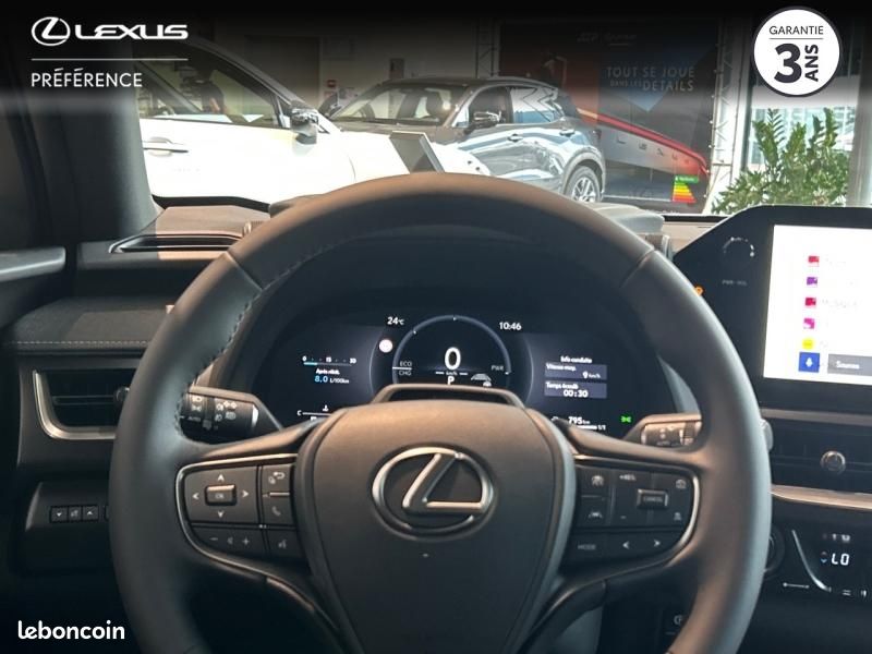 Lexus UX 300h F SPORT Design MY26 (image 14)