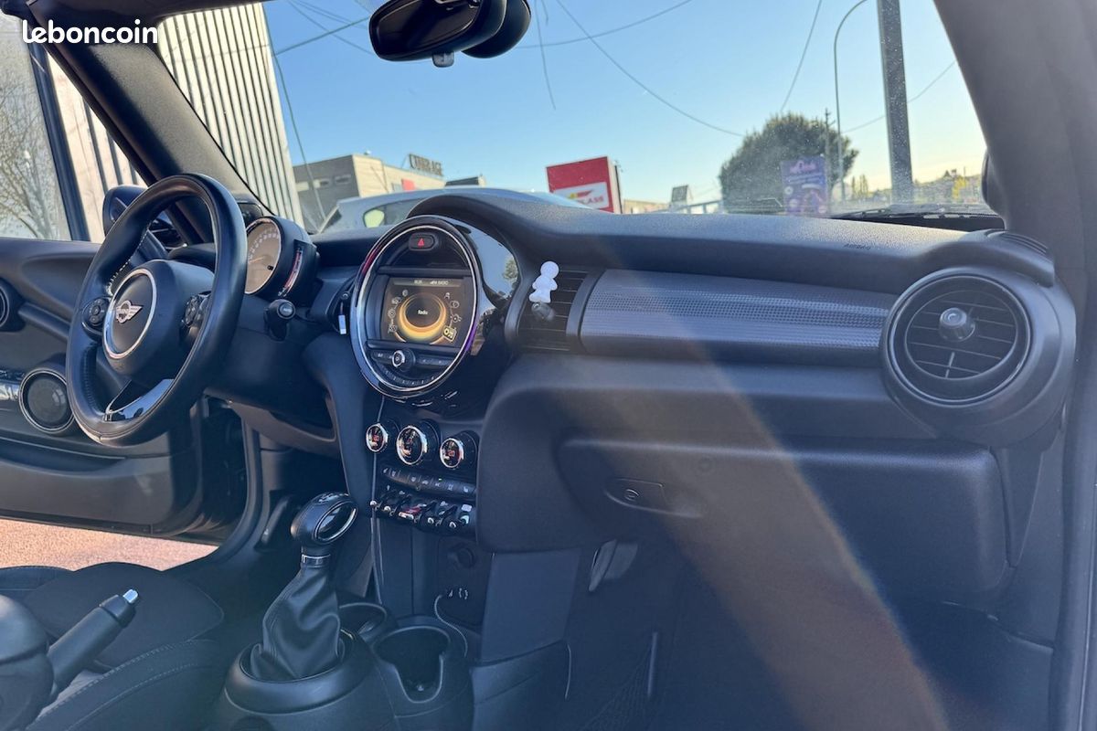 MINI MINI Cabriolet 1.5i 136 BVA F57 Chili (image 26)