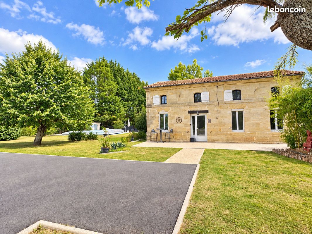 Maison 6 pièces 170 m² · à Gauriaguet · 170 m² · 352 000 €