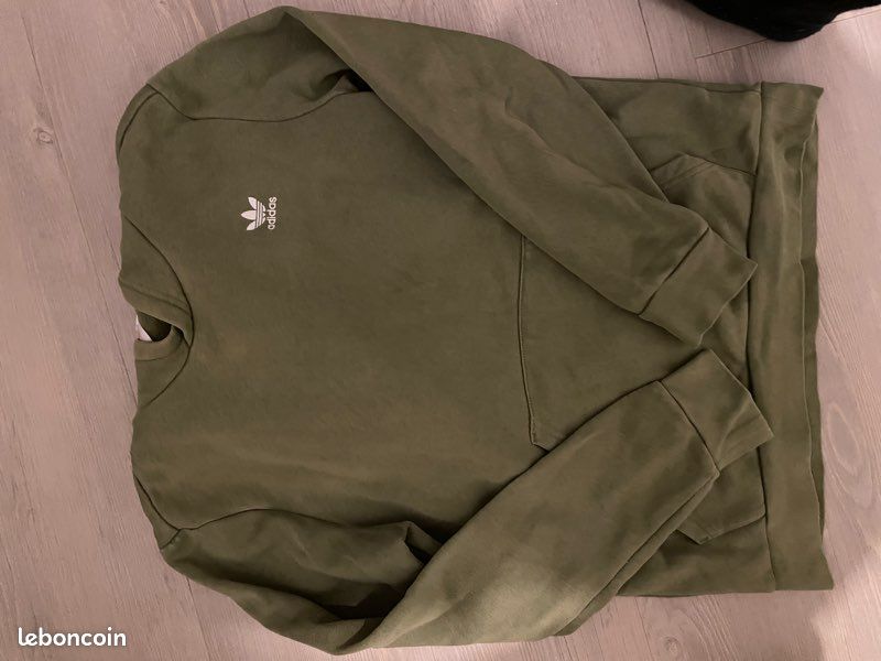 Pull adidas vers kaki (image 1)