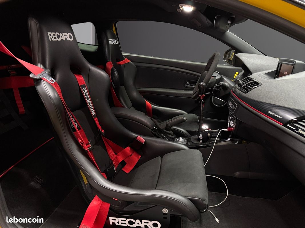 RENAULT MEGANE 2.0 16V 265 RS RED BULL RACING - 265Ch - Garantie 12 mois (image 10)