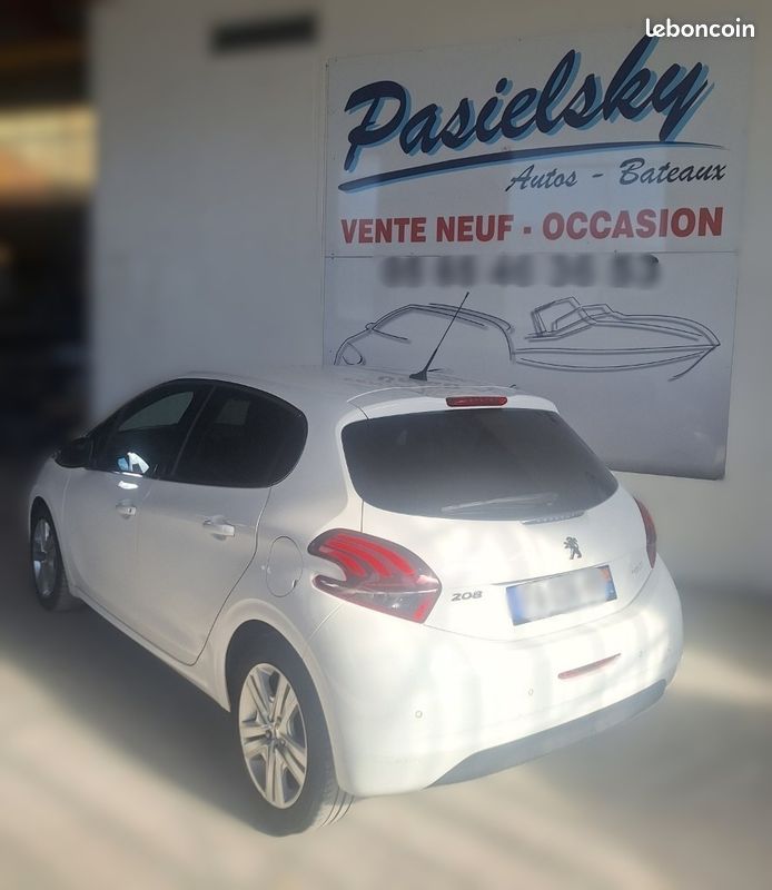 Peugeot 208 Blue HDI 100 cv Allure Business (image 3)