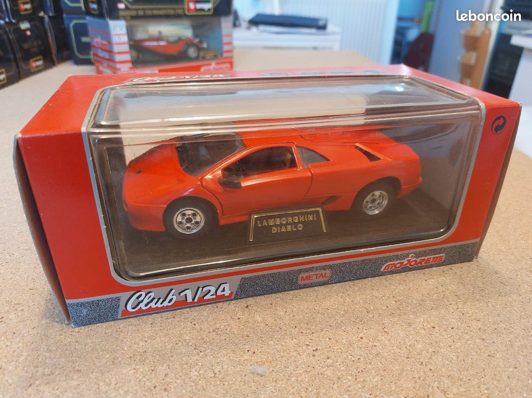 Voiture de collection LAMBORGHINI DIABLO de Majorette échelle 1/24