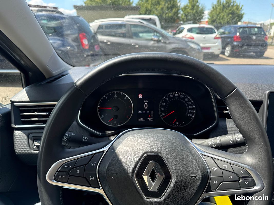 Renault clio v 1.5 blue dci zen (image 8)