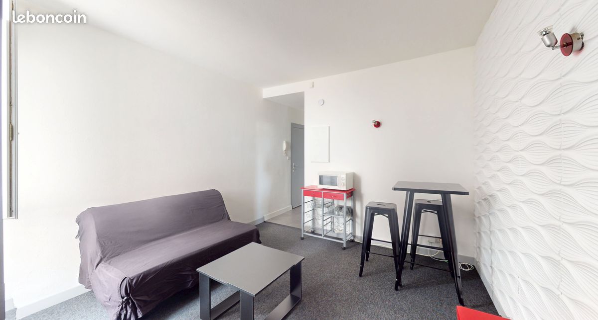 Loue Studio Meublé (image 1)
