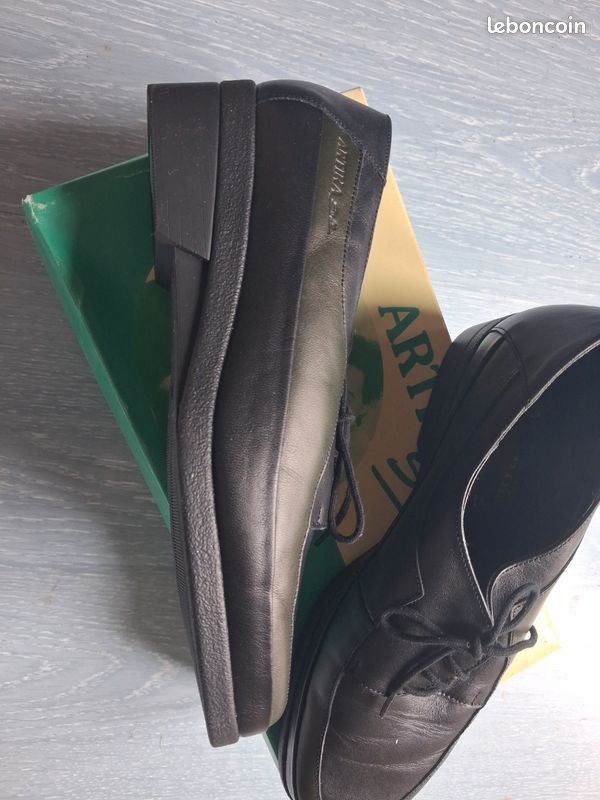 Chaussures en cuir neuves Artika soft modèle Vison taille 40 (pa