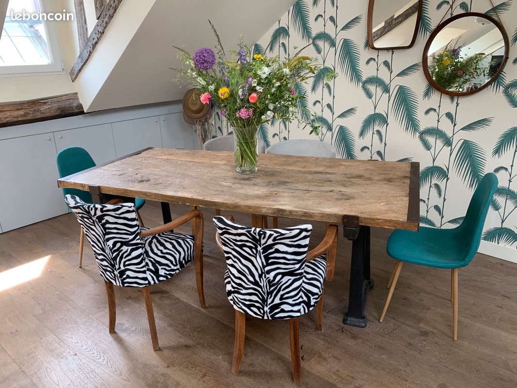 Table de salon en bois et pieds en fonte (image 6)