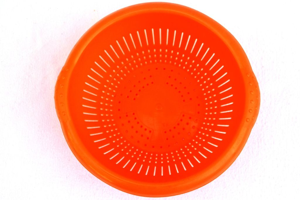 Passoire plastique orange D200xd105xh90mm (réf.: 5706) : 1e - Équipement  caravaning