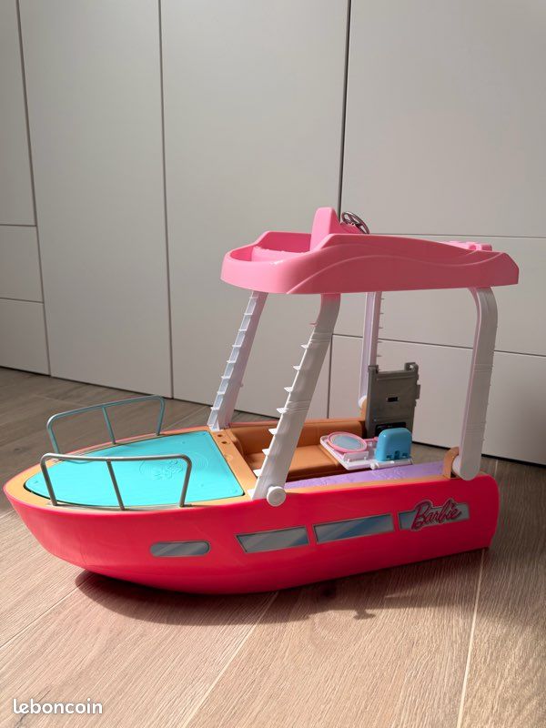 Bateau Barbie (image 1)