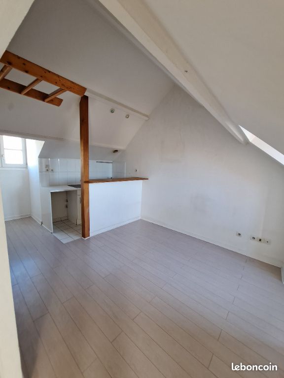 Appartement 1 pièce 19 m² · à Saint-Germain-en-Laye · 19 m² · 696 €/mois